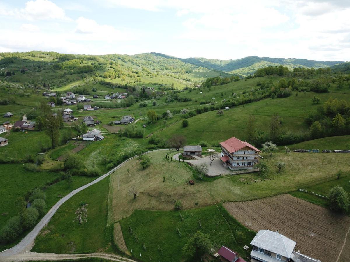 Pensiunea Plai Strabun Strîmtura 외부 사진